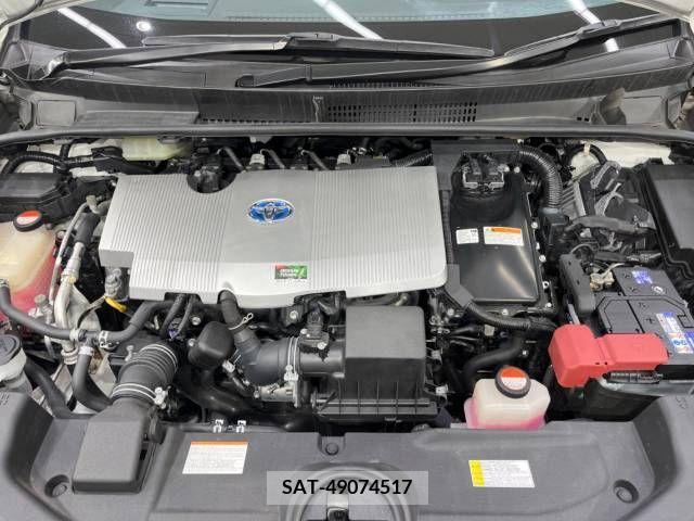 Toyota PRIUS 2016-04 211772-12