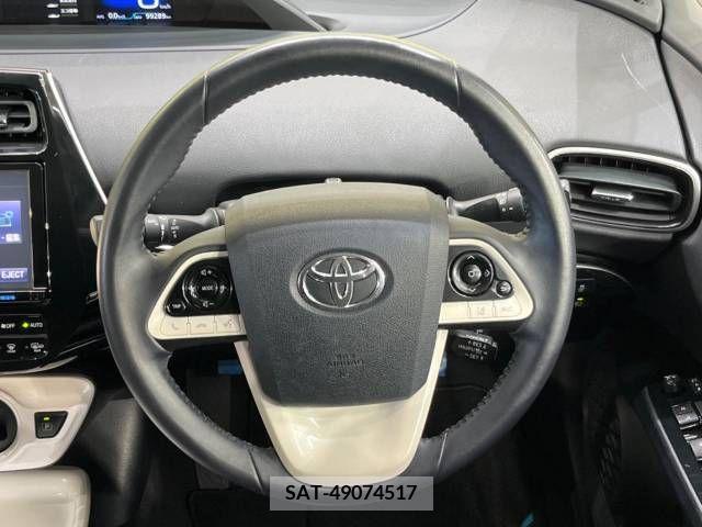 Toyota PRIUS 2016-04 211772-11
