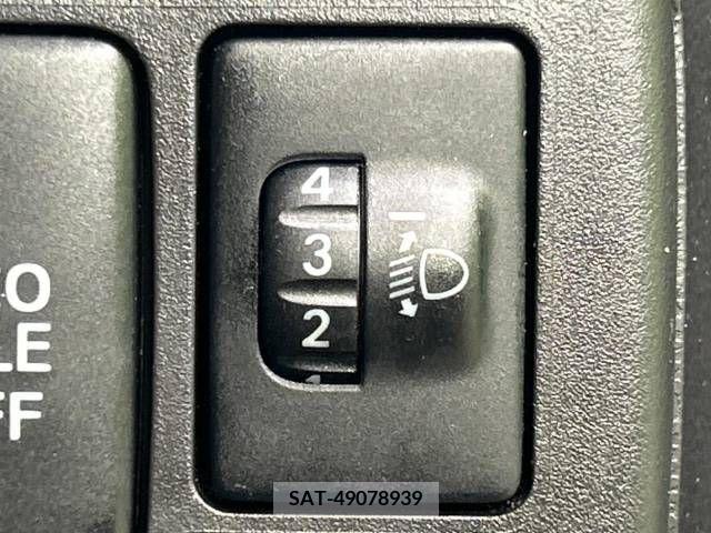 Daihatsu MOVE CONTE 2016-01 327698-4