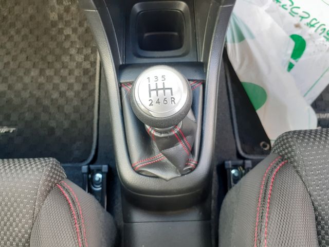 Suzuki SWIFT 2015-04 9391-23