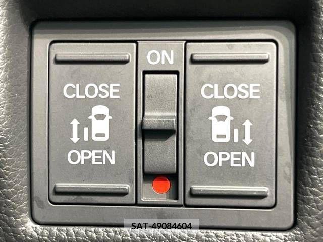 Honda N BOX CUSTOM 2021-04 278935-4