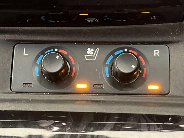 Toyota VELLFIRE 2019-04 6557-3