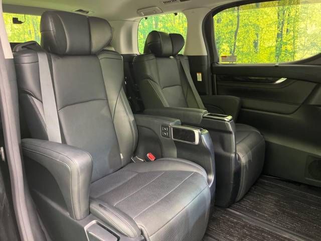 Toyota VELLFIRE 2019-04 6557-9