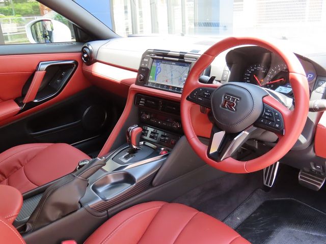 Nissan GT-R 2019-09 184313-1