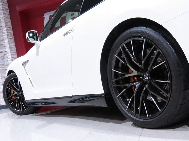 Nissan GT-R 2019-09 184313-5