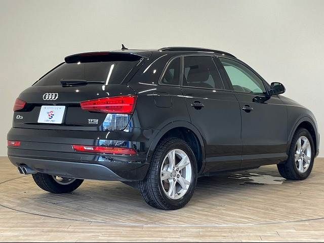 Audi Q3 2016-11 7613-13