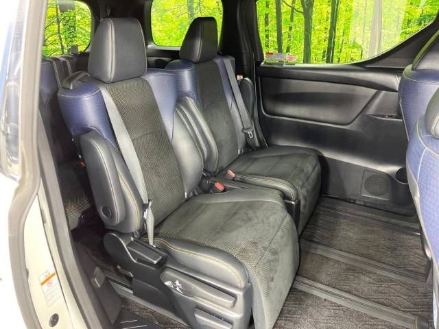 Toyota VELLFIRE 2017-10 26808-9