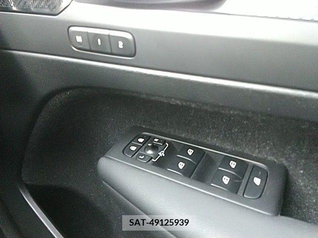 Volvo XC40 2020-09 370267-12