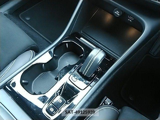 Volvo XC40 2020-09 370267-5
