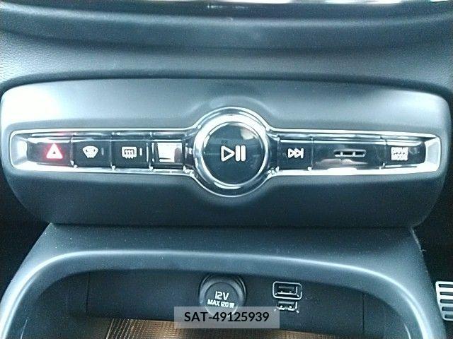 Volvo XC40 2020-09 370267-4