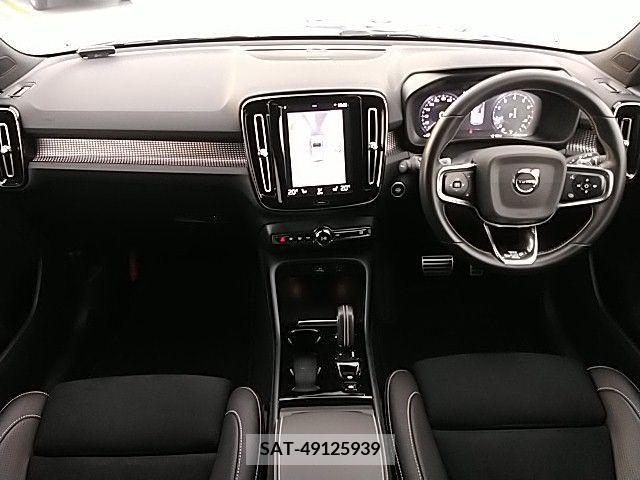 Volvo XC40 2020-09 370267-1