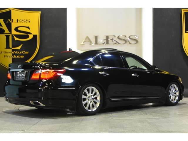 Lexus LS 2007-06 20618-2