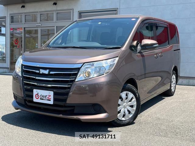 Toyota NOAH 2015-03 365110-0