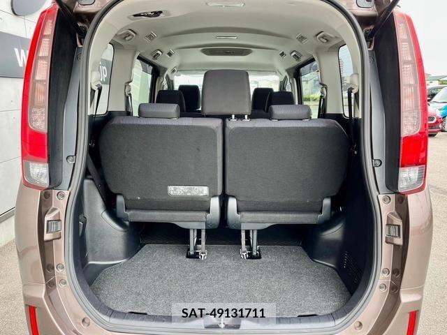 Toyota NOAH 2015-03 365110-3