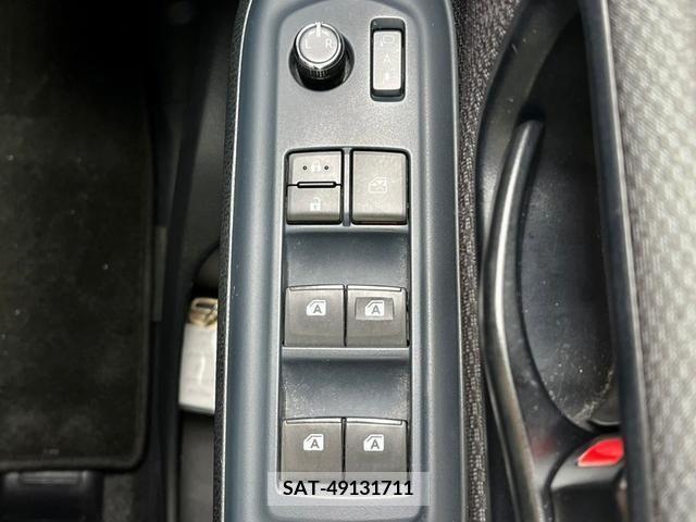 Toyota NOAH 2015-03 365110-19
