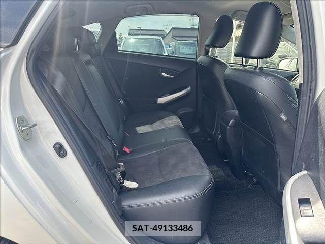 Toyota PRIUS 2013-02 322044-22