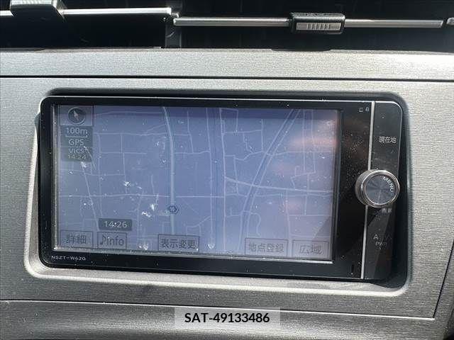 Toyota PRIUS 2013-02 322044-2