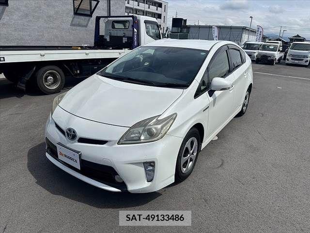 Toyota PRIUS 2013-02 322044-8