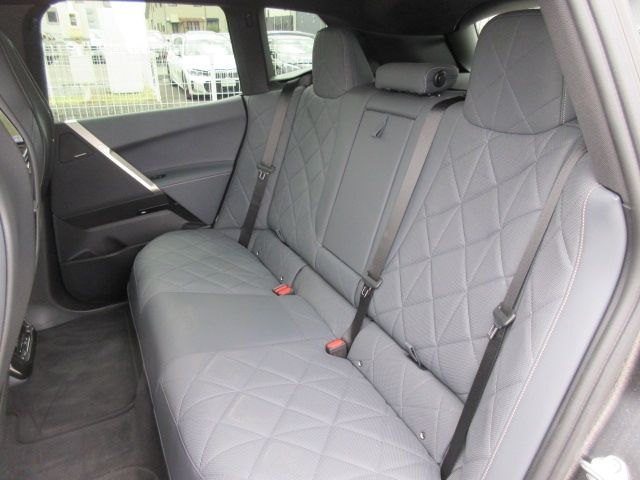 Bmw IX 2022-11 2253-28