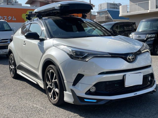 Toyota C-HR 2017-09 192145-1