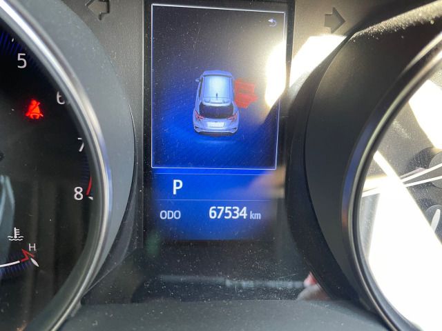 Toyota C-HR 2017-09 192145-10