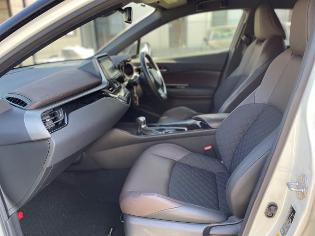 Toyota C-HR 2017-09 192145-7