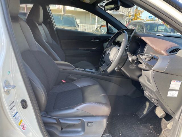 Toyota C-HR 2017-09 192145-6