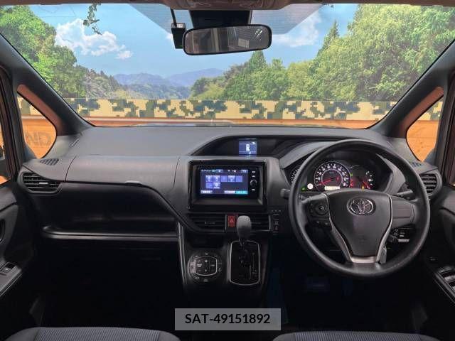 Toyota VOXY 2017-12 288867-1
