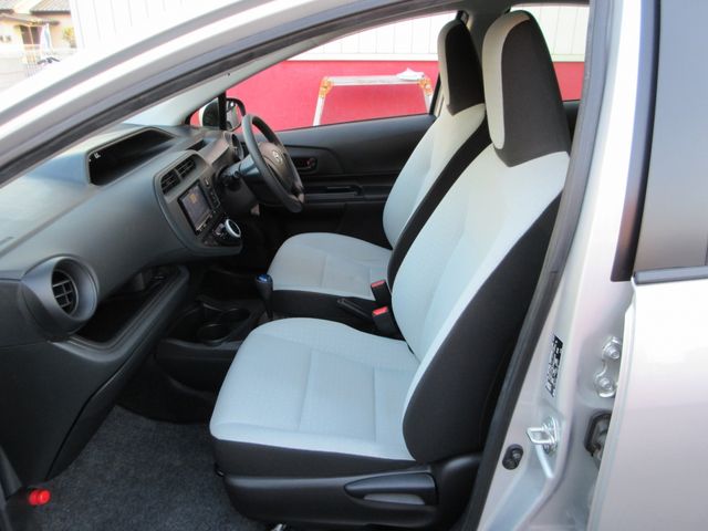 Toyota AQUA 2018-10 189402-10