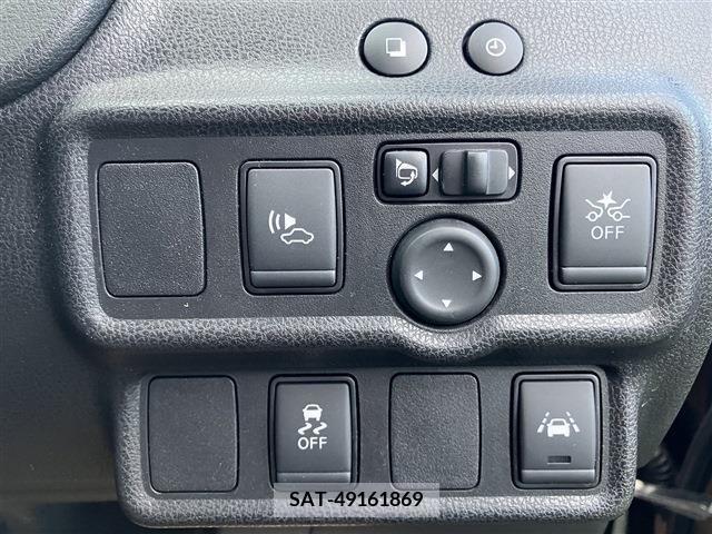 Nissan NOTE 2019-05 219775-12
