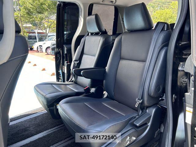 Toyota ESQUIRE 2015-02 359786-18