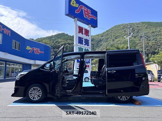 Toyota ESQUIRE 2015-02 359786-2
