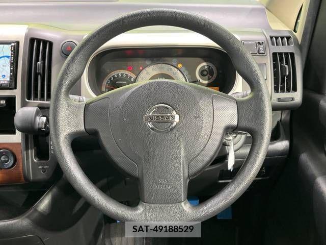 Nissan SERENA 2006-02 324838-11