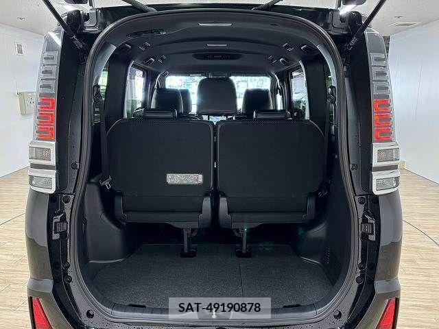 Toyota VOXY HYBRID 2020-10 219725-12