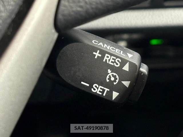 Toyota VOXY HYBRID 2020-10 219725-8