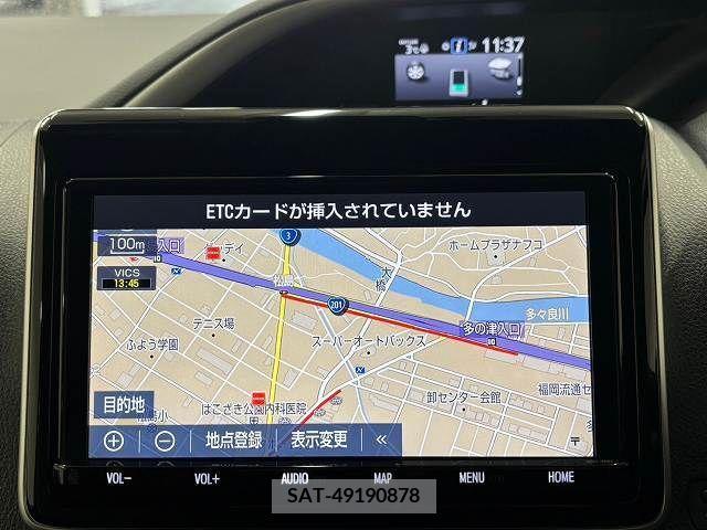 Toyota VOXY HYBRID 2020-10 219725-2