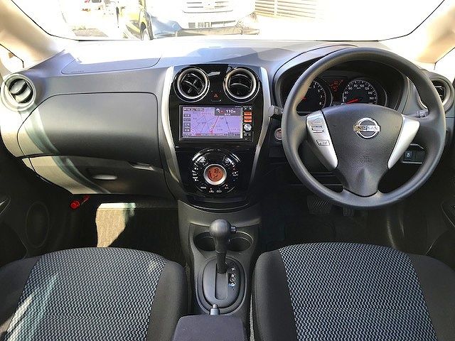 Nissan NOTE 2015-03 15646-1
