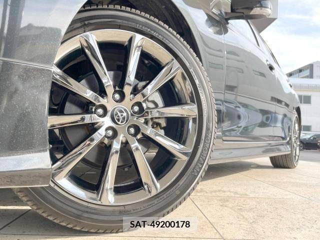 Toyota MARK X 2017-06 304417-12