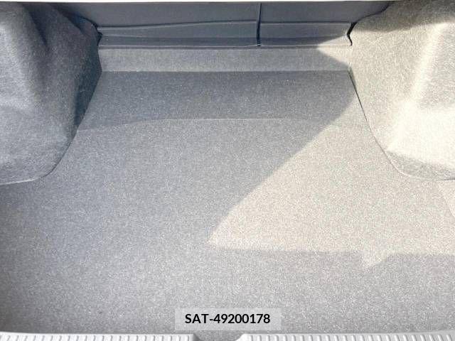 Toyota MARK X 2017-06 304417-10