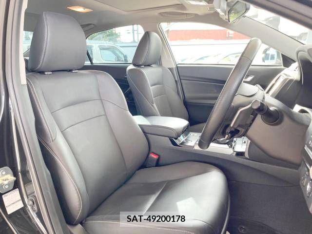 Toyota MARK X 2017-06 304417-8