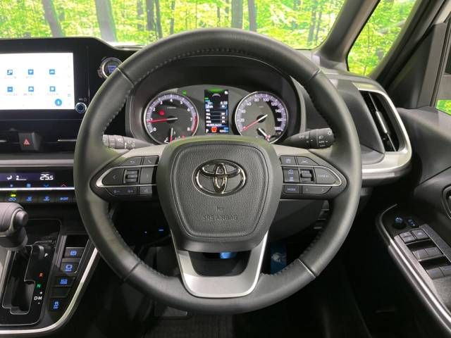 Toyota NOAH 2023-06 191633-12