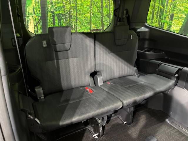 Toyota NOAH 2023-06 191633-10