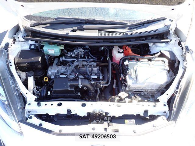 Toyota AQUA 2018-09 371887-19