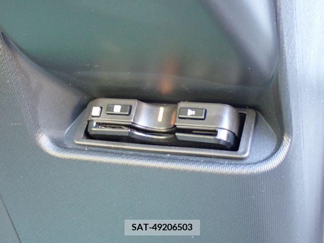 Toyota AQUA 2018-09 371887-6