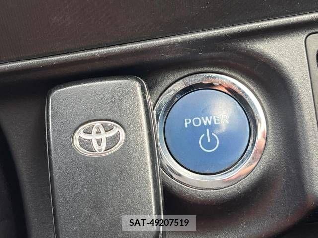 Toyota AQUA 2013-06 389352-4