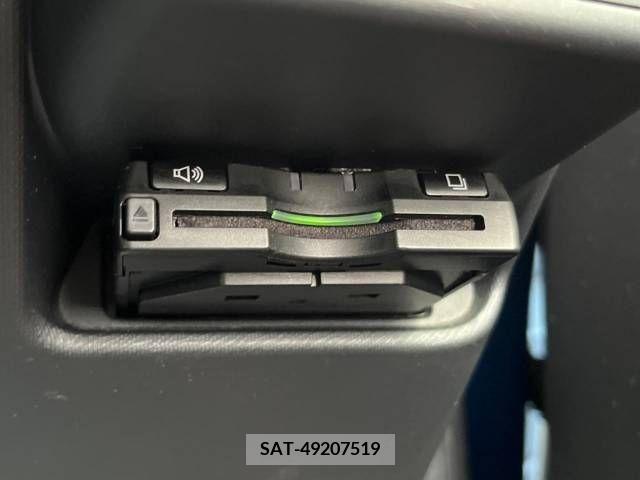 Toyota AQUA 2013-06 389352-3