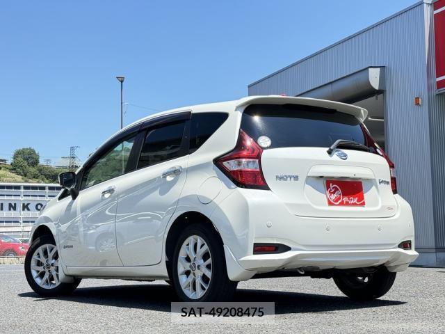Nissan NOTE 2018-08 348171-3