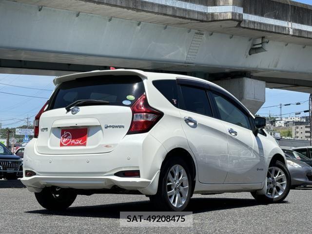 Nissan NOTE 2018-08 348171-2