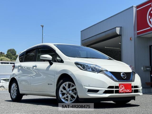 Nissan NOTE 2018-08 348171-1