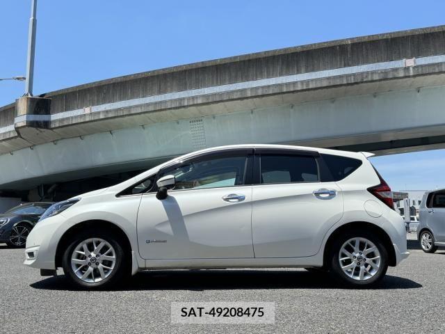 Nissan NOTE 2018-08 348171-10